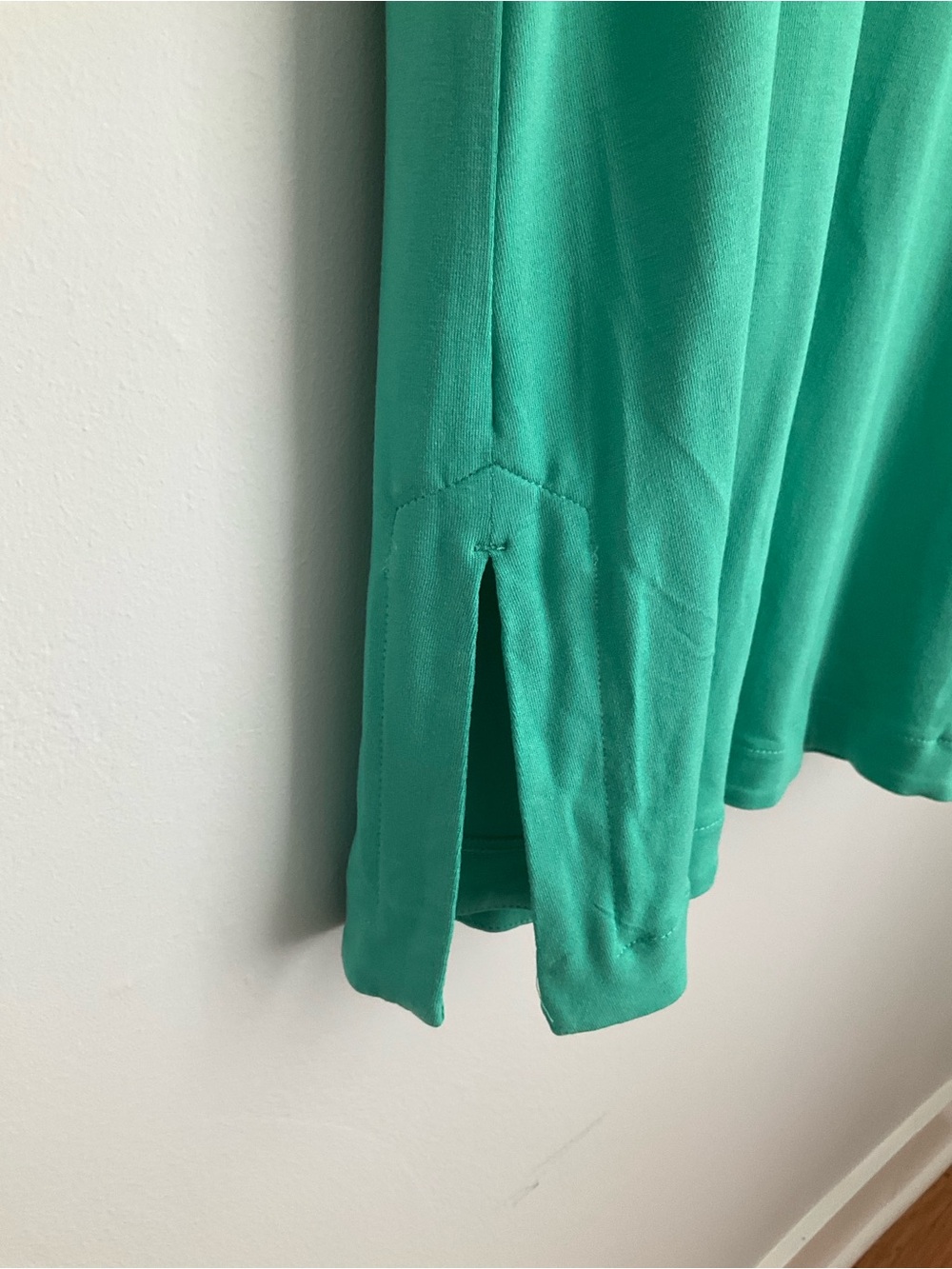 J. Jill Wearever Layering Tunic Tank Top Mint Julep Green V-Neck Size Small NWT - Picture 4 of 11